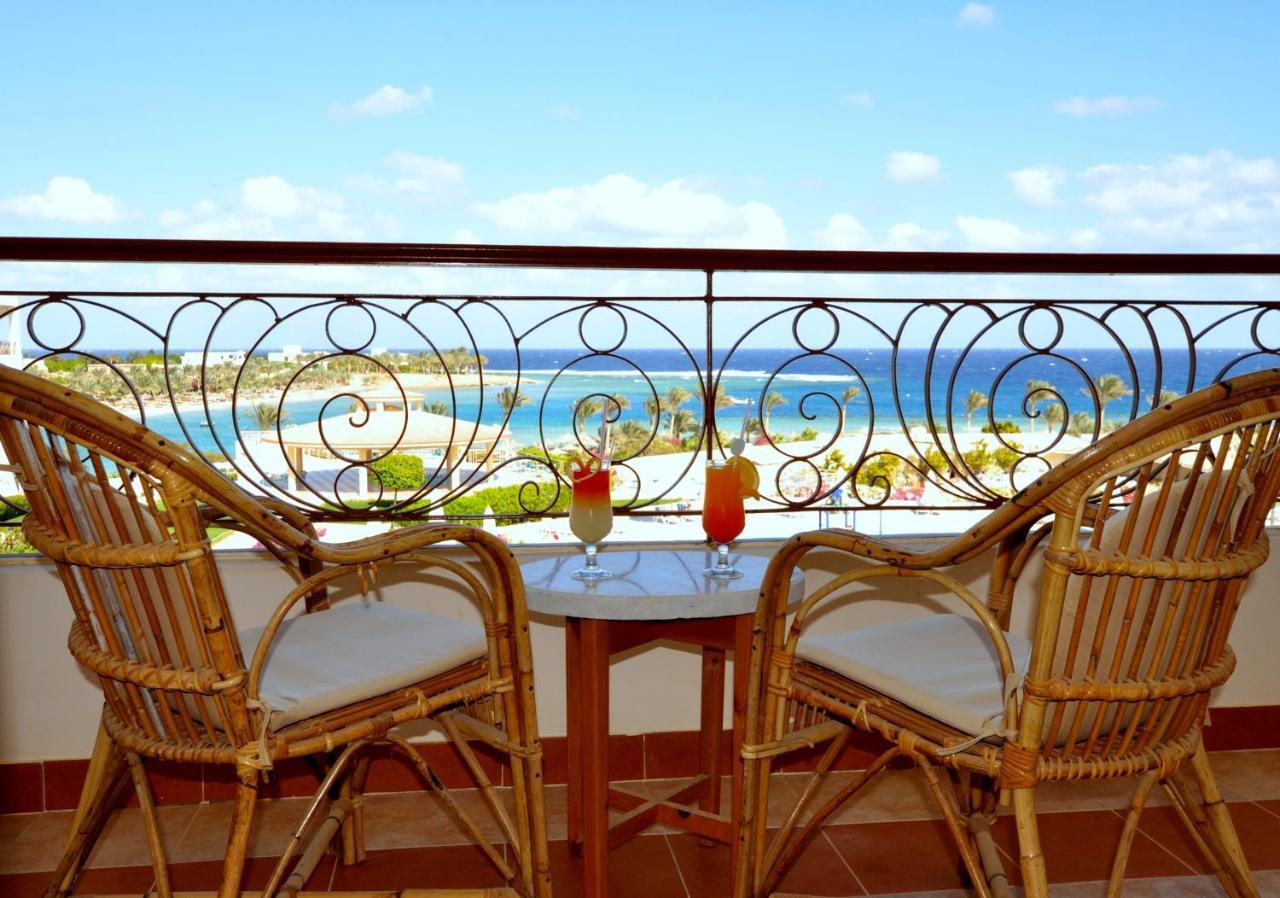 Royal Brayka Beach Resort Abu Dabbab Exterior photo