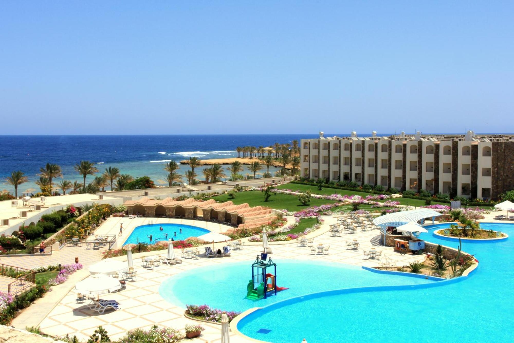Royal Brayka Beach Resort Abu Dabbab Exterior photo