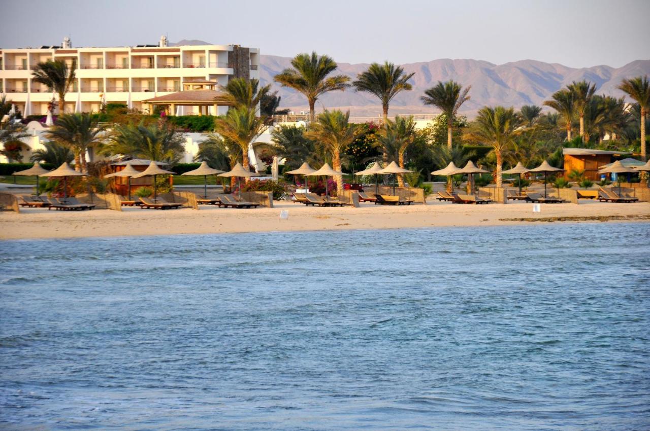 Royal Brayka Beach Resort Abu Dabbab Exterior photo