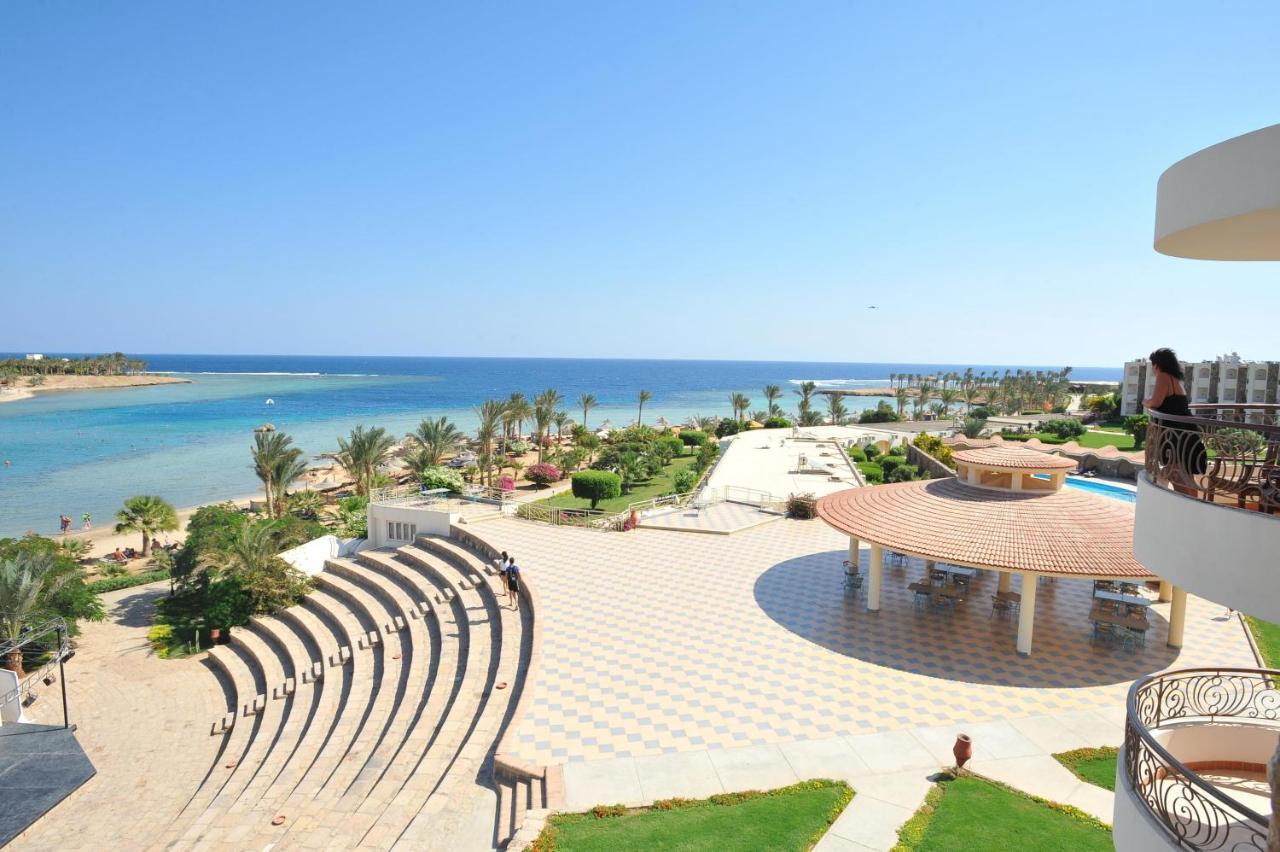 Royal Brayka Beach Resort Abu Dabbab Exterior photo