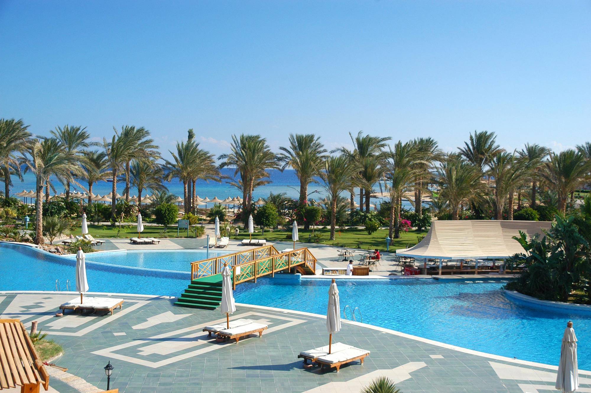 Royal Brayka Beach Resort Abu Dabbab Exterior photo