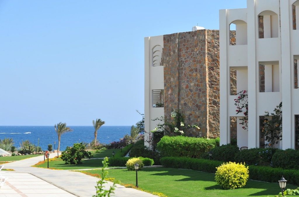 Royal Brayka Beach Resort Abu Dabbab Exterior photo